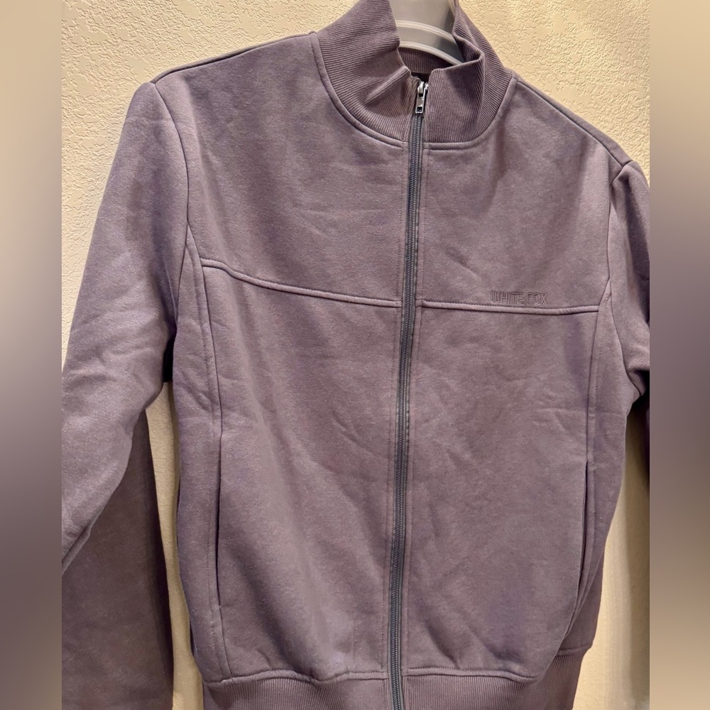 White Fox Gray full Zip-Up Jacket. Women’s size small. Good condition